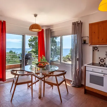 Semesterbostad Kanonika Homes By The Sea
